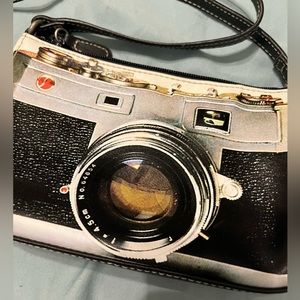 NWT- Fun small camera handbag